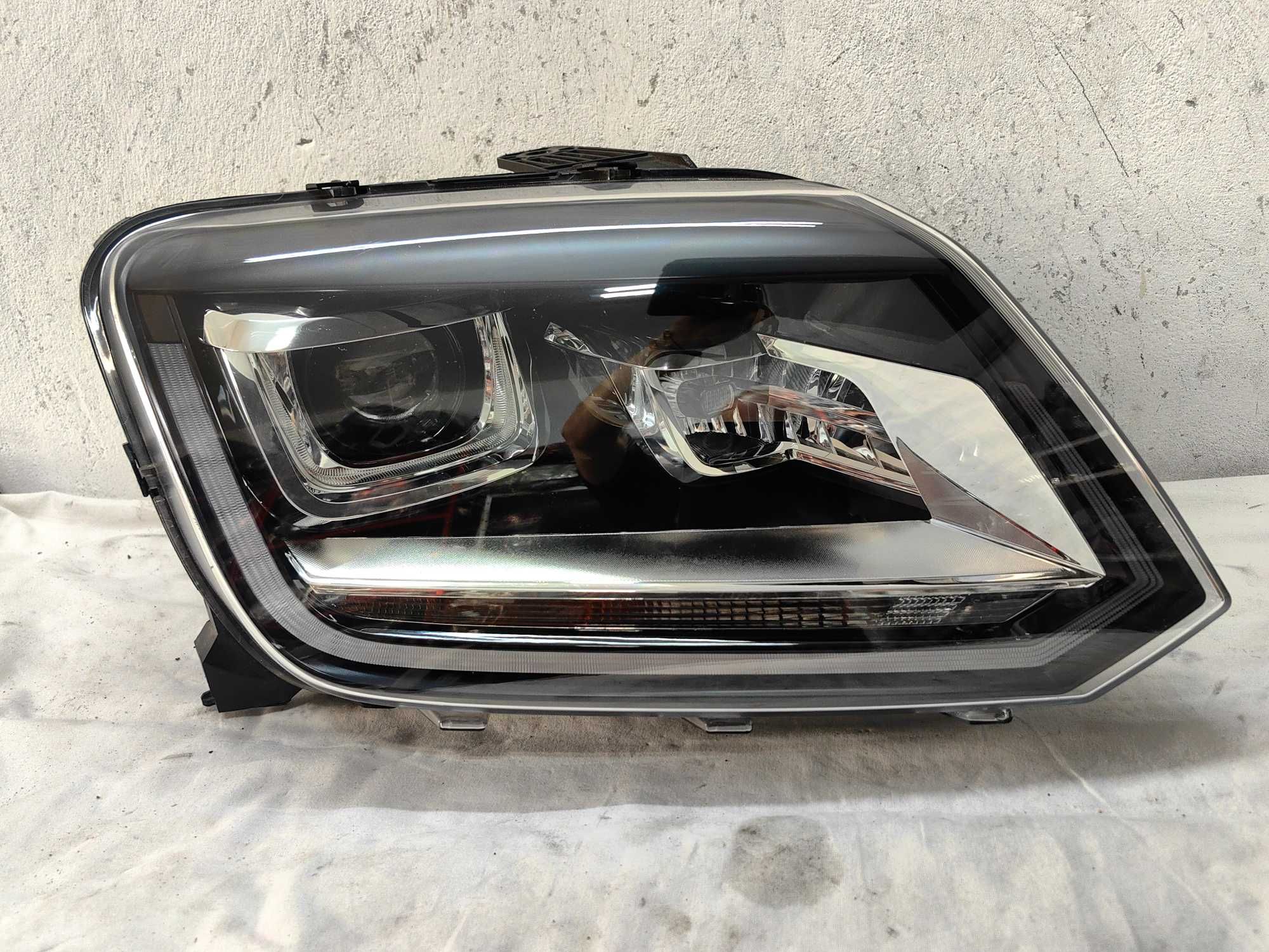 Оригинален фар Vw Amarok Led Bixenon