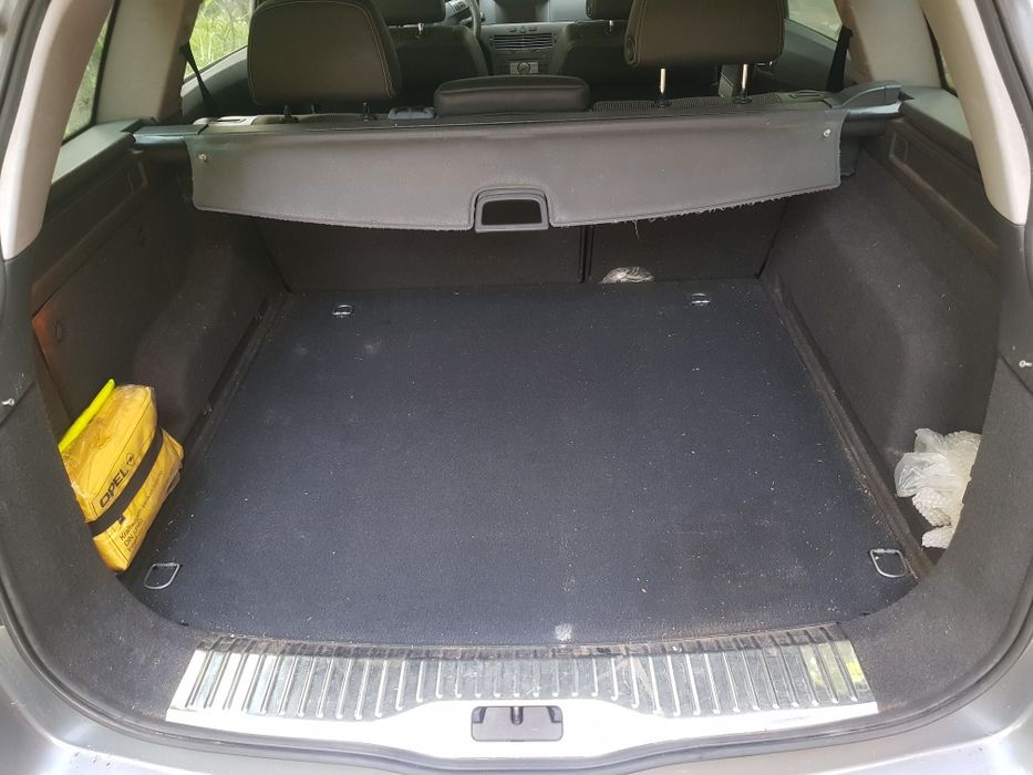 Opel Astra H 2006 комби - ЧАСТИ