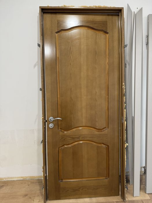 Отдам две двери даром