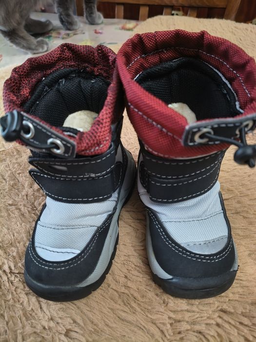 Cizme zăpadă mărime 19/îmblănite și impermeabile