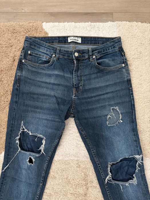 Blugi Barbati Pull & Bear Skinny Fit Marimea 32 -EUR42- cu rupturi