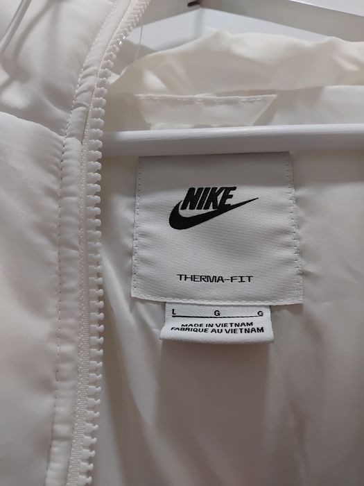 Дамско зимно яке Nike