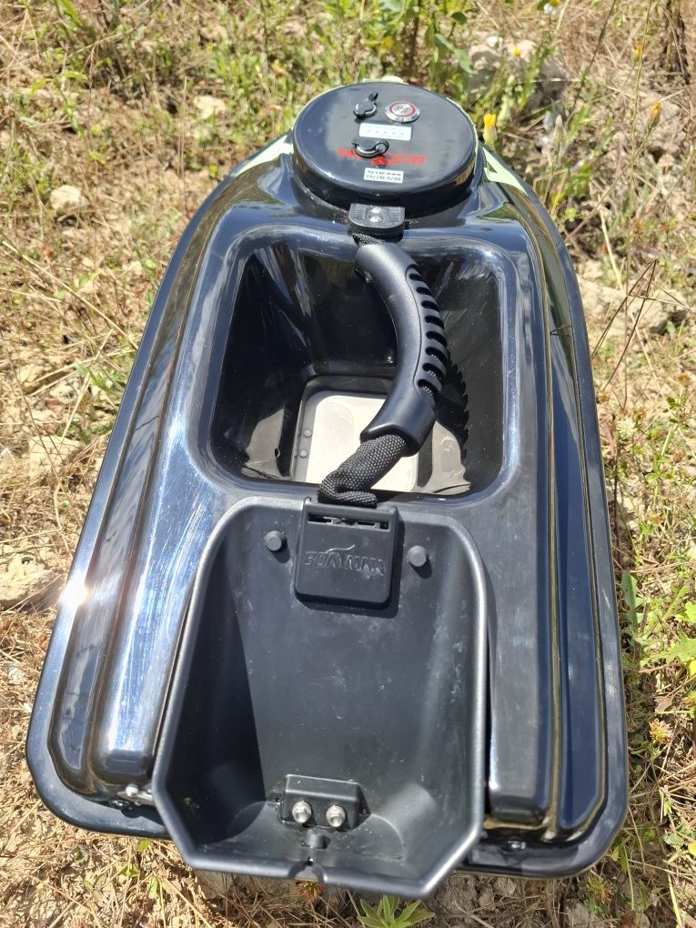 Лодка за захранка Boatman 2021