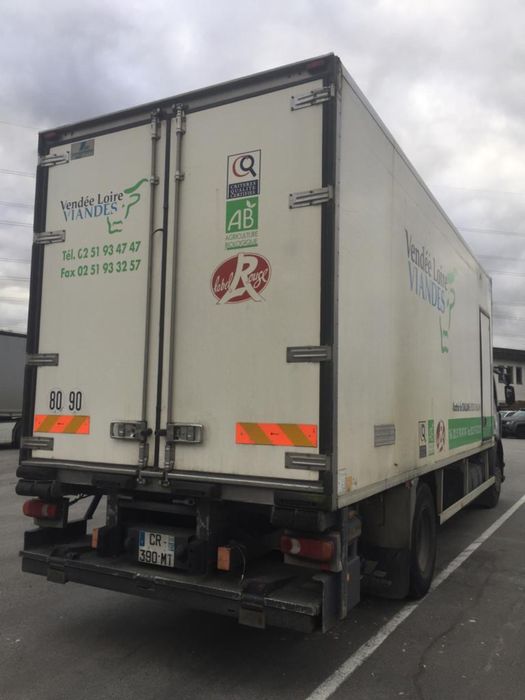 Renault premium frigorific cu carlige