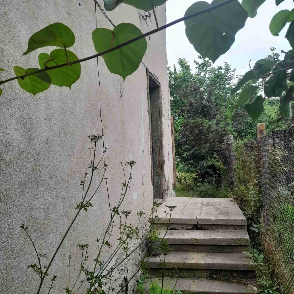 Продава се Къща в с. Радуил, Област София-област - 62 кв.м за 551 €/кв.м - Снимка #2