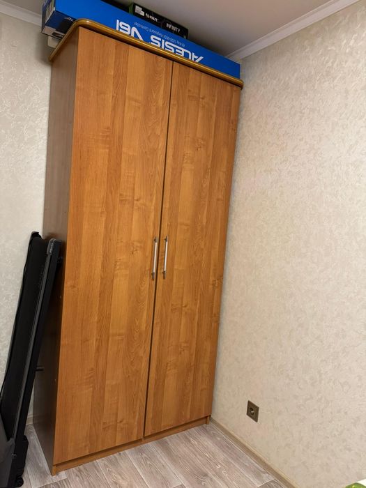 Продам шкаф под одежду