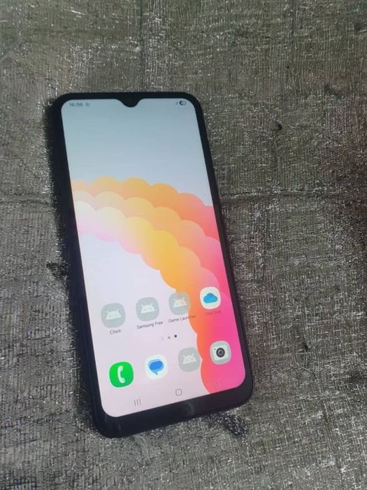 Продам срочно самсунг а 25 5 128