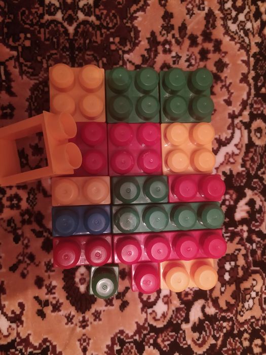 Продам конструктор для малышей