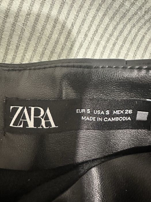 Fusta/pantalon zara , imitatie piele S