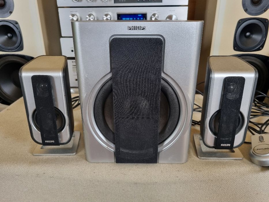 Set Philips multimedia 2.1. Perfecta stare.