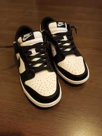 Nike dunk panda low