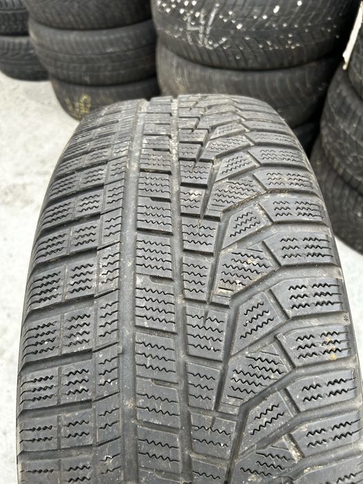 2бр Зимни гуми Hankook 235/55R18