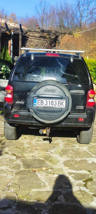 Продавам личният си автомобил