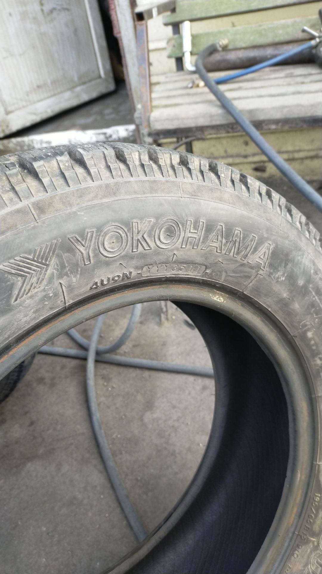 Продам 4покрышки yokohama