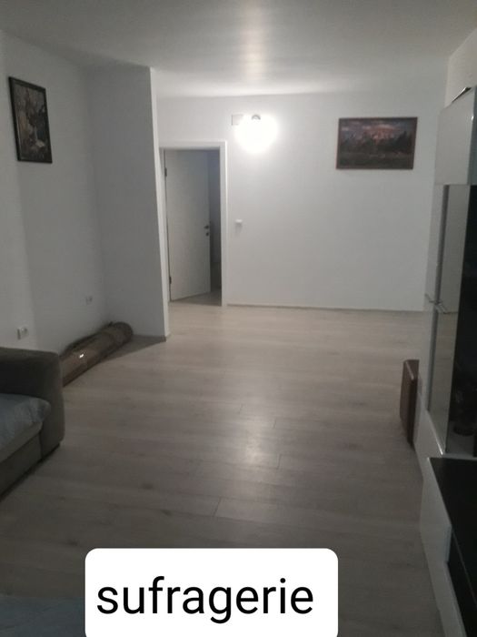 Apartament 4 camere ,etaj 3 din 4. 80m²