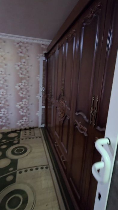 Арендага 1 хона 4 этаж Регистонда жойлашган.Агентство