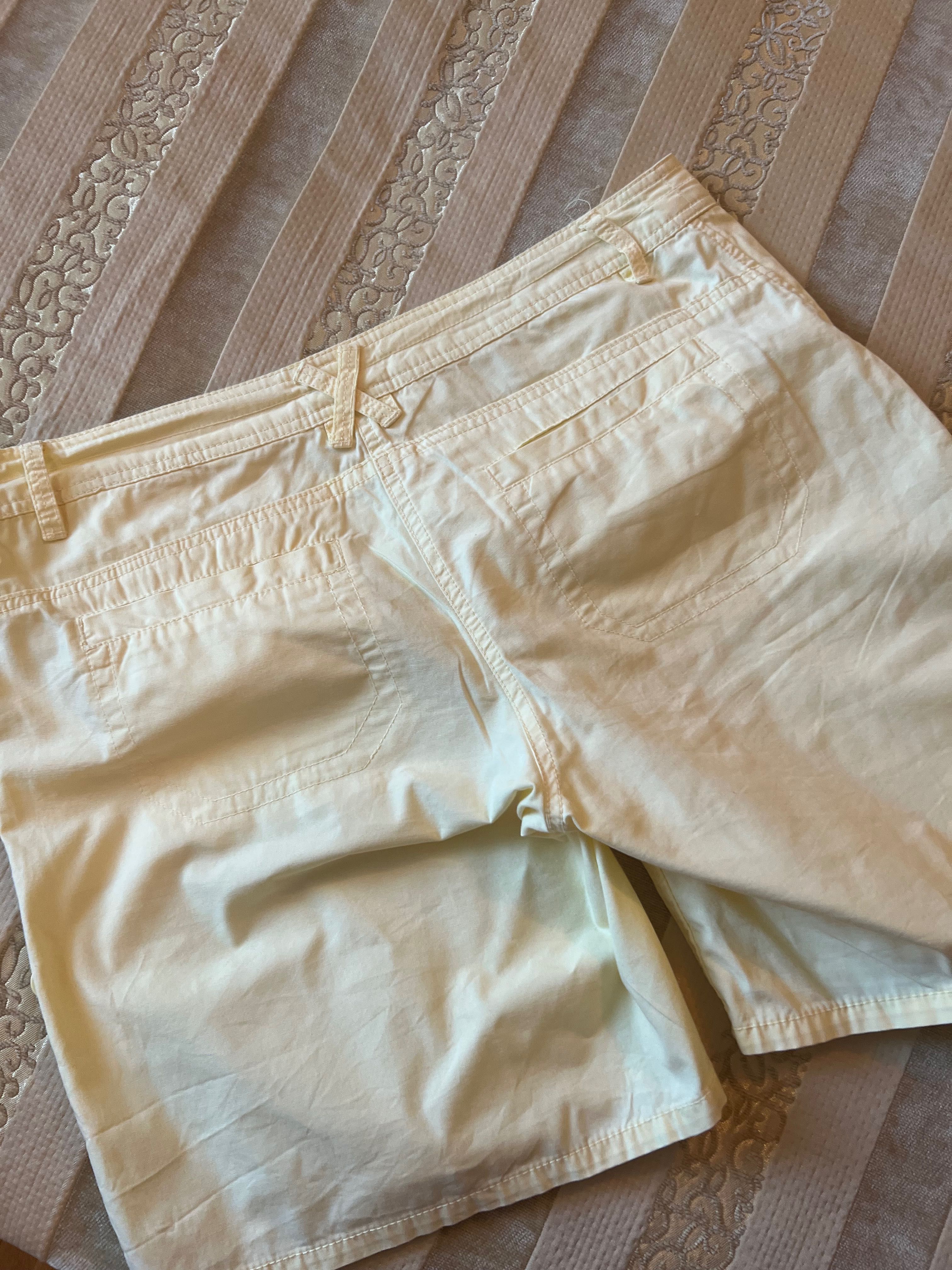 Pantaloni scurti HM 42