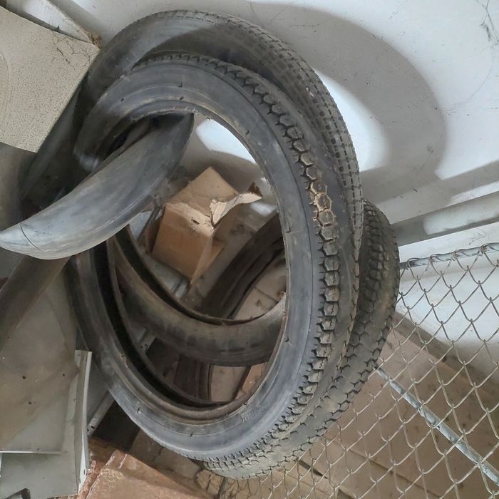 Cauciucuri motocicleta de epoca