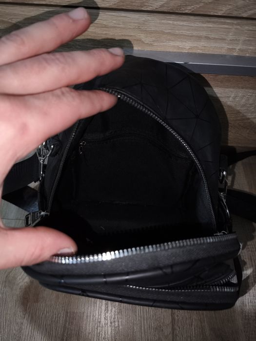 Дамска кожена раница