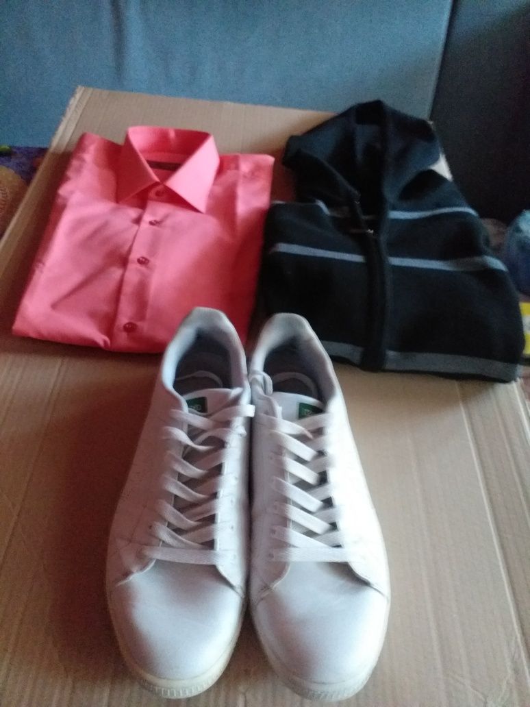 Set camasa+bluza+adidași.