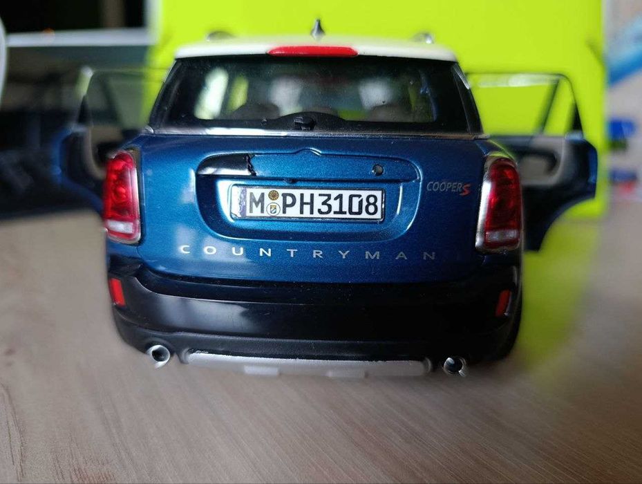 Mini Countryman 1:18 Kyosho б/у — целый корпус, на игру или запчасти