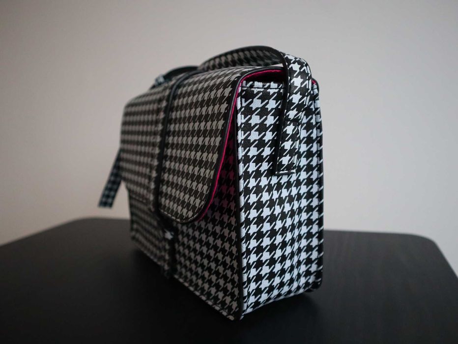 Poseta Geanta de umar alb-negru