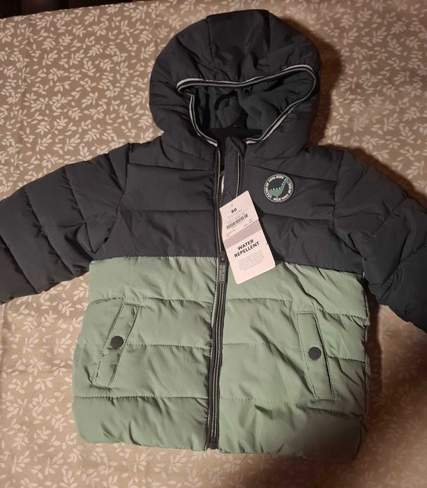 Jacheta băiat mărime 80 nefolosit nou cu eticheta