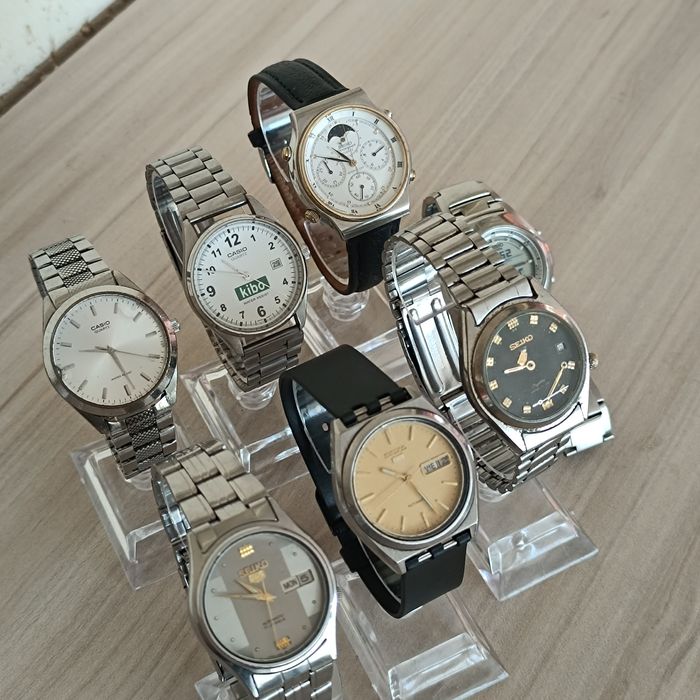 Японски ръчни часовници Seiko и Casio