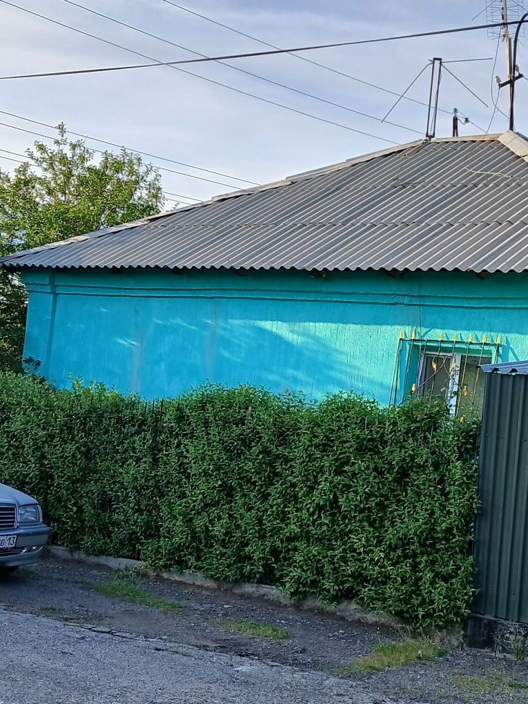 Продаётся дом.срочно.