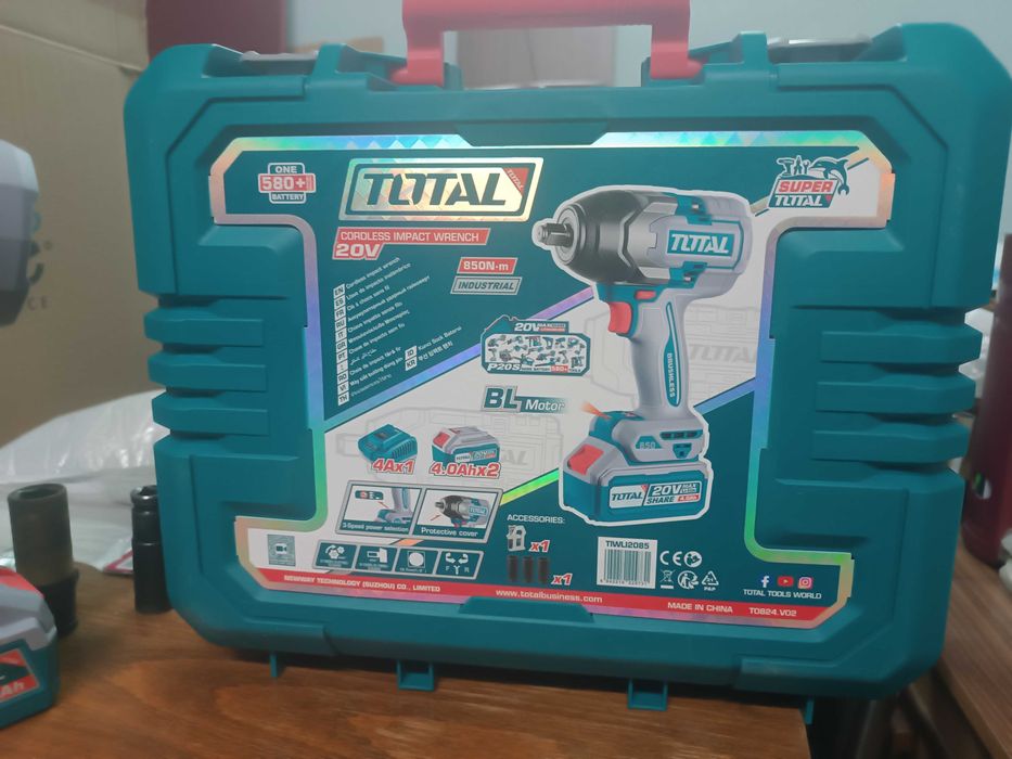 Гайковерт TOTAL 850 NM на завиване, 1000 NM на отвиване , 280лв.