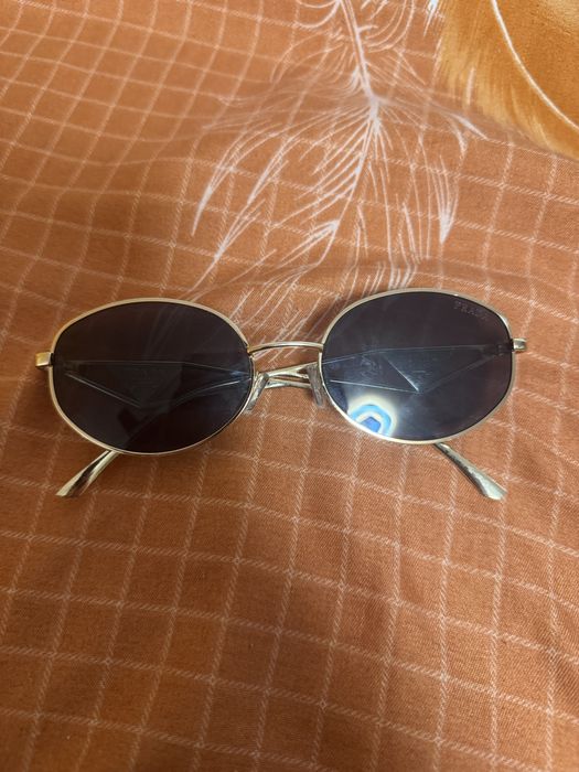 ochelari prada in stare buna
