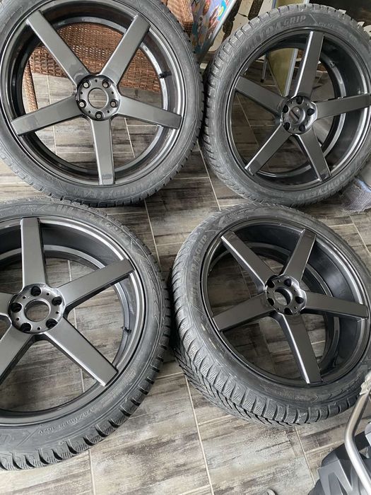 Зимни гуми с джанти 22"