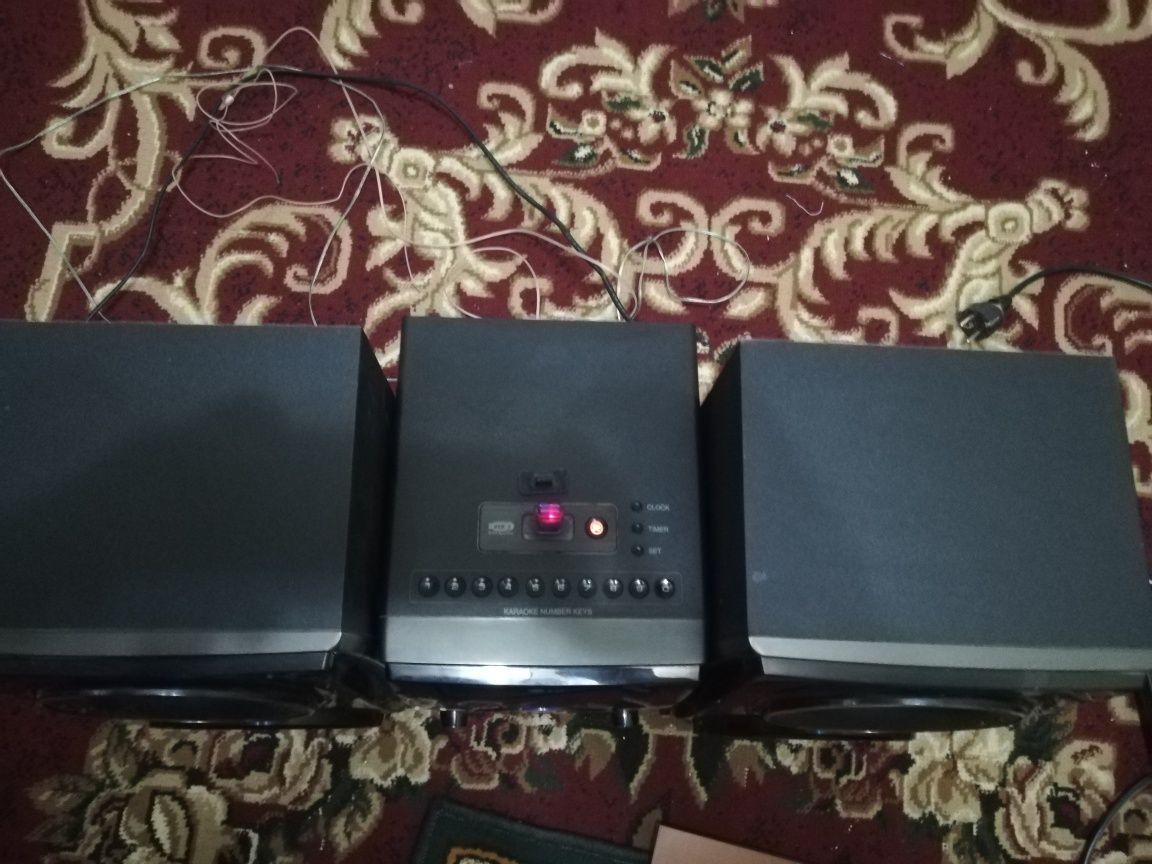 Музыкальный центр LG PMPO 3000.