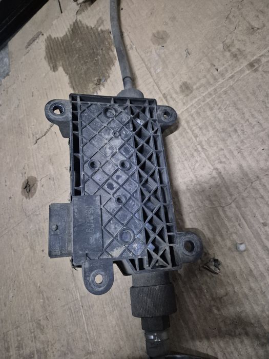 Modul frana mana electrica Toyota Avensis T27.  2009-2011.
Toyota Aven