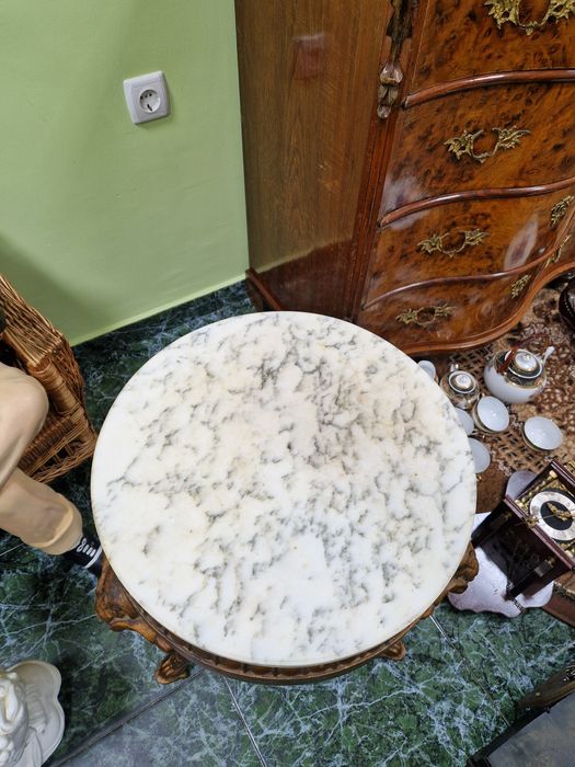 Уникална антикварна метална градинска масичка с мраморен плот