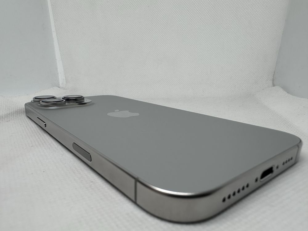 *Нов* Apple iPhone 16 Pro Max 256 GB Natural Titanium Unlocked