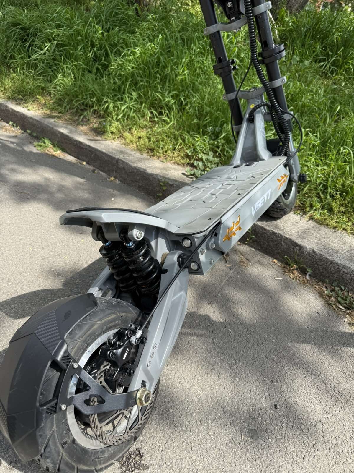 Продавам Електрическа Тротинетка  Vsett 11+ 60v/31.2Ah 950km