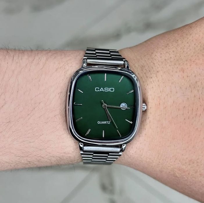 Продам мужские часы