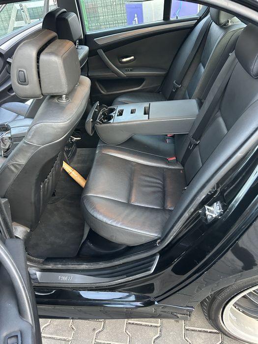 Vând sau schimb bmw 525 motor 3.0 2008