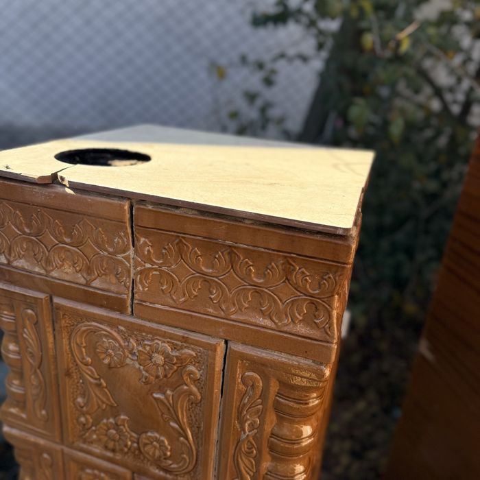 Soba pe cadru metal cu suporti