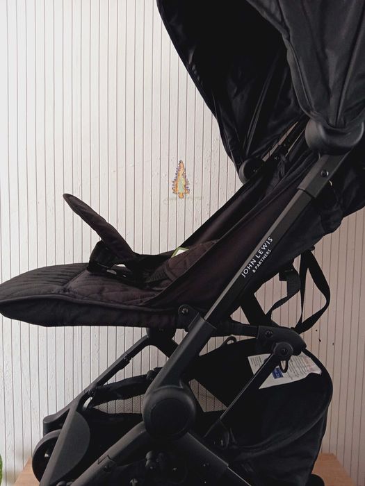 JOHN LEWIS нова лятна количка