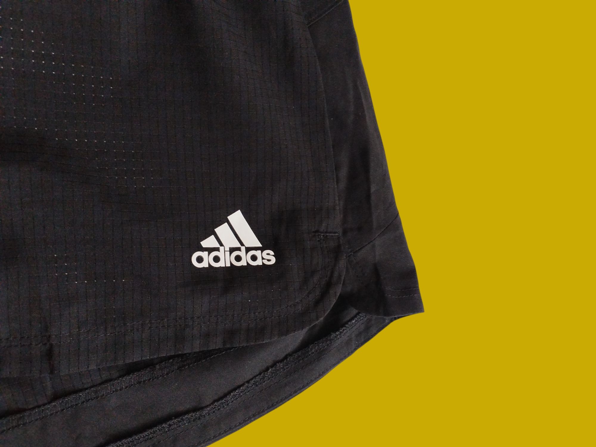 Adidas-L- дамски къси панталони