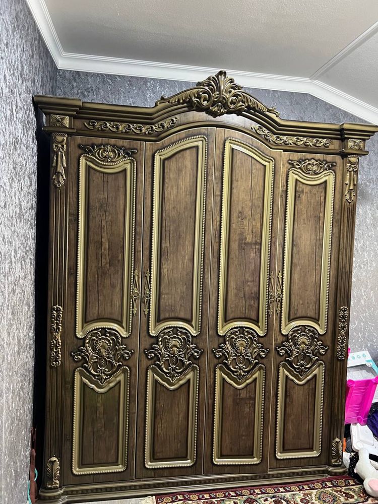 Продаётся спальная гарнитура
