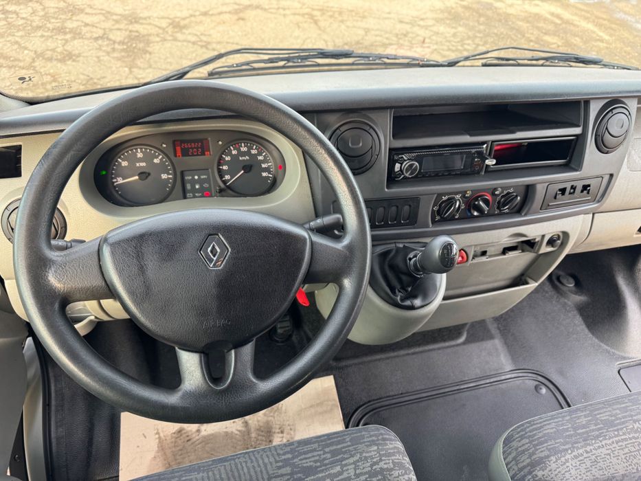 Renault Master/2,2 DCI/9Locuri/AC/Carlig/Numere Zoll Valabile