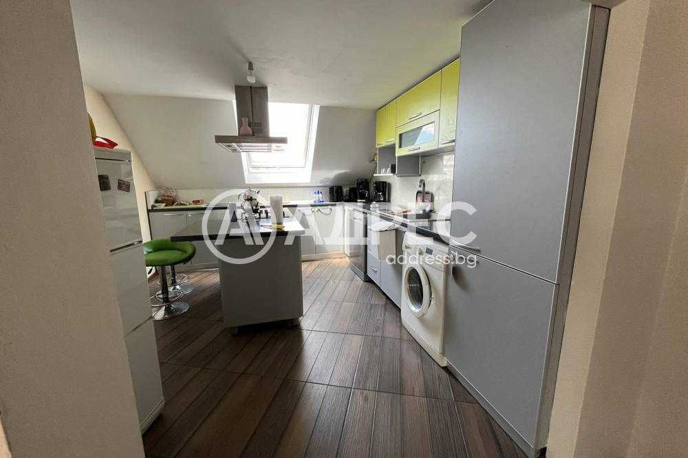 Продава се Тристаен апартамент в Разград, Център - 102 кв.м за 1150 €/кв.м - Снимка #4