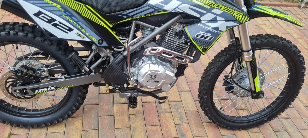 Vand 2 motociclete enduro Asix 250cmc noi
