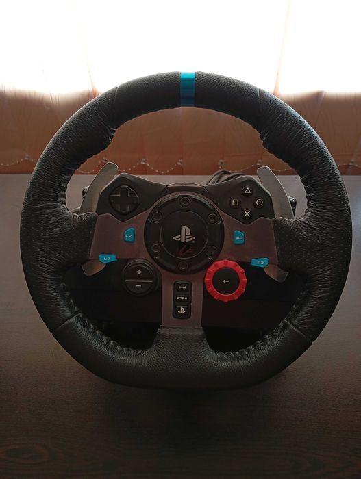 Волан с педали "Logitech G 29", джойстик и две игри