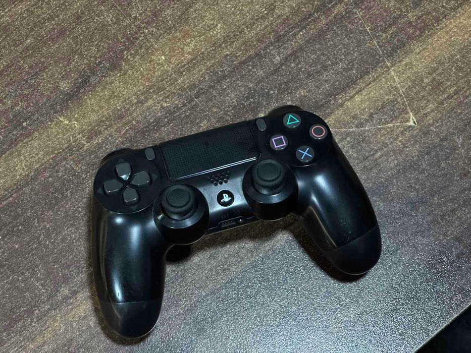 Конзола Playstation 4 slim 500GB