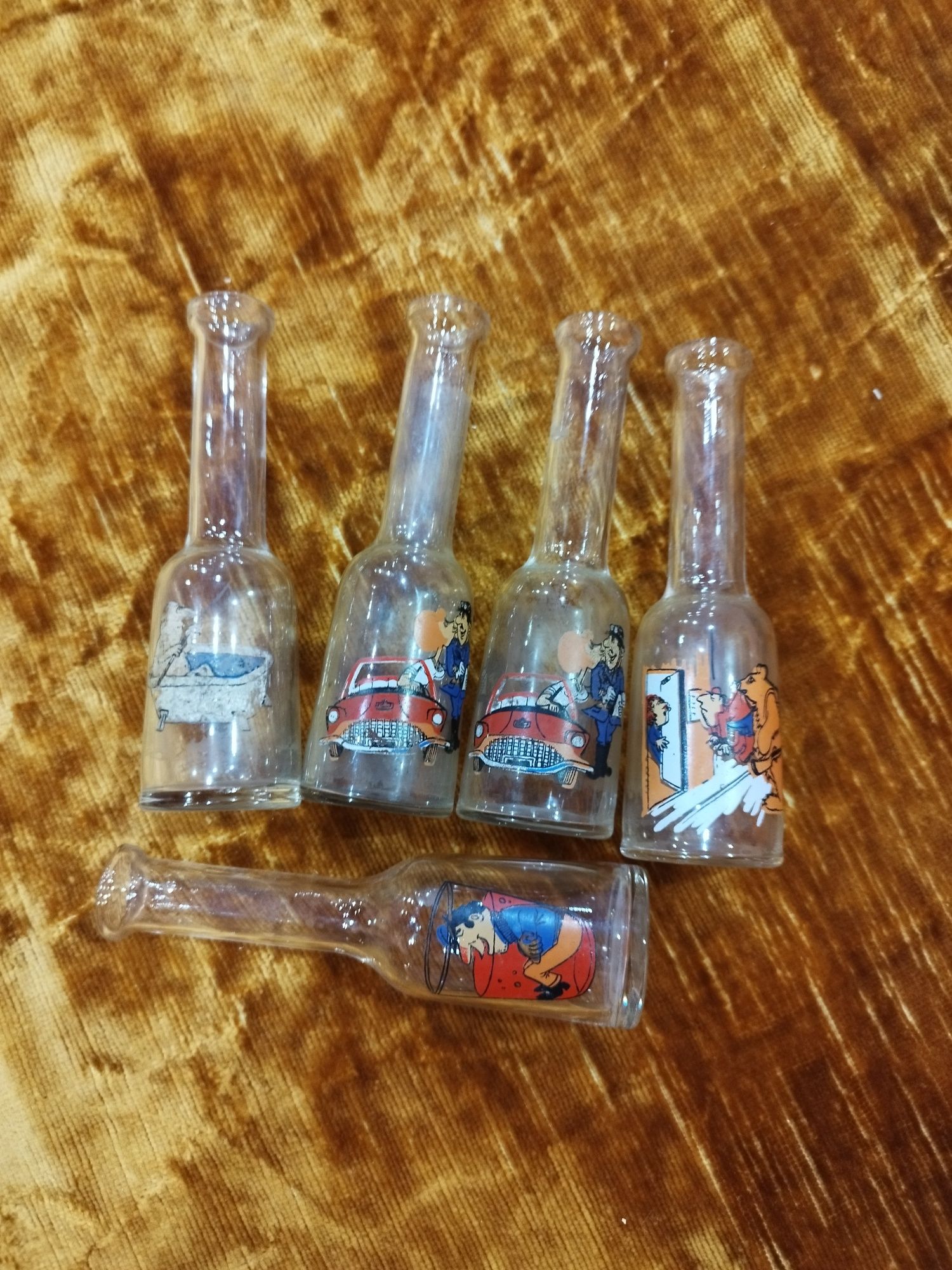 Продавам стари юзчета
