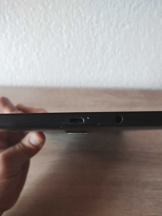 Таблет Samsung Galaxy Tab E SM-T561